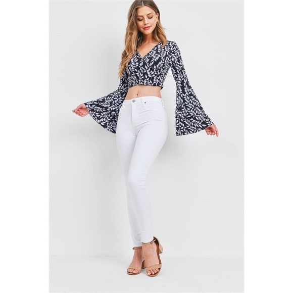 LEAF PRINT BOHO Y2K COTTAGECORE FAIRYCORE 90s BELL SLEEVE TOP - Picture 5 of 5